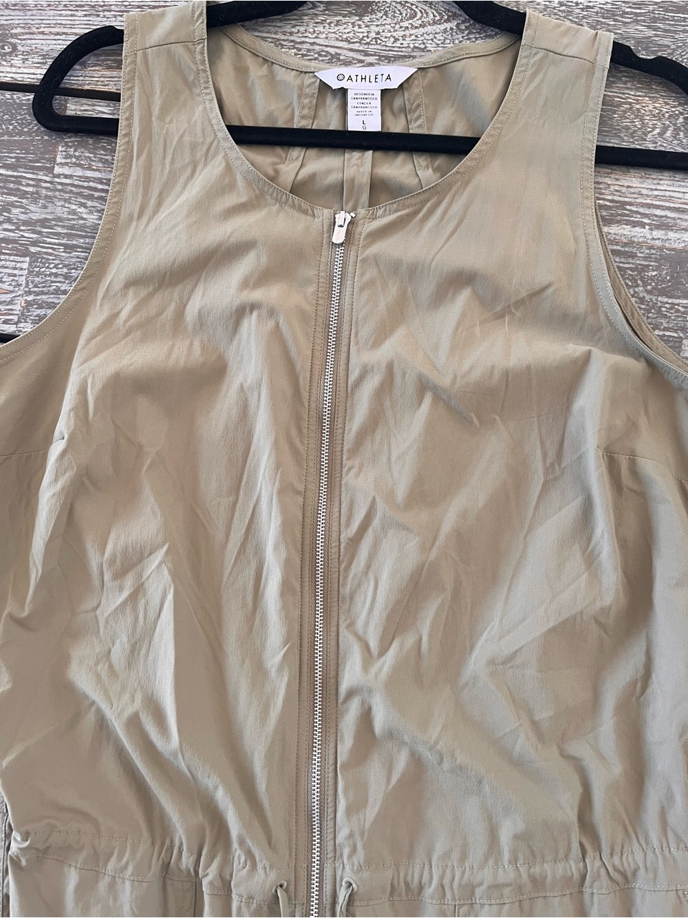 ATHLETA khaki jumpsuit, size L. - Picture 6 of 10